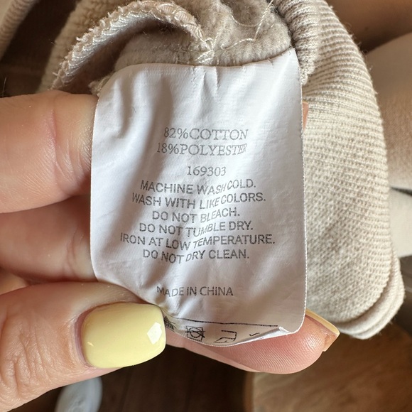 LIT Active Whisper Oversized Turtleneck in Cream sz: Small - Picture 8 of 11